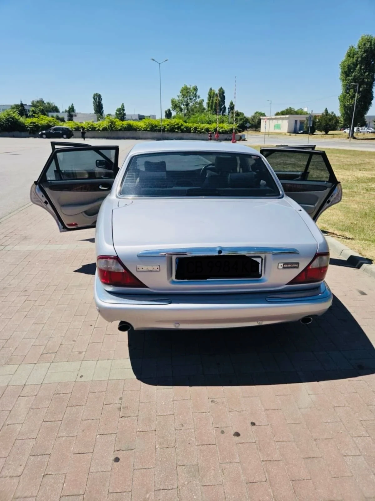 Jaguar Xj  - изображение 3