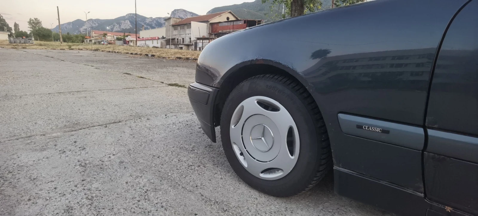 Mercedes-Benz E 200  - изображение 4