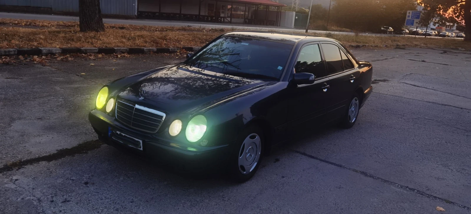 Mercedes-Benz E 200  - изображение 2