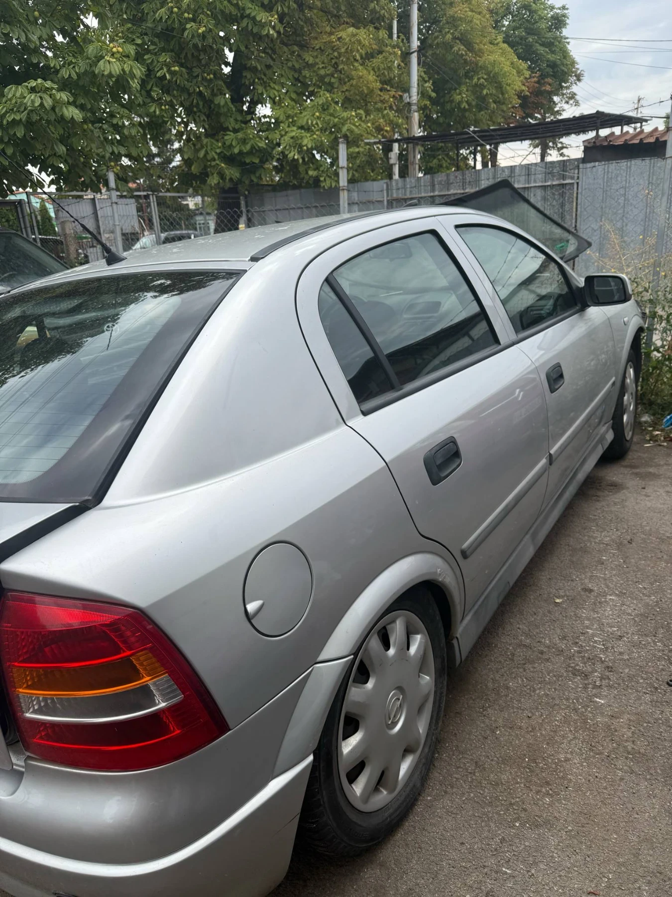 Opel Astra 1.8 АВТОМАТИК - изображение 4