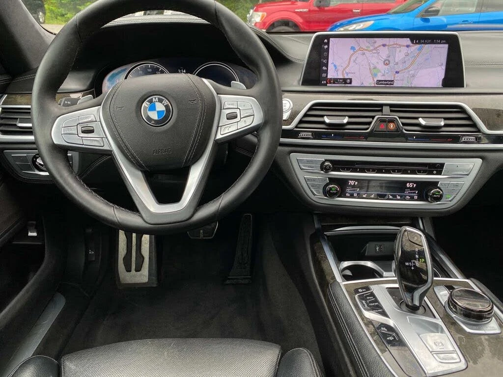 BMW 740 XDRIVE/INDIVIDUAL/KEYLESS/LANE ASSIST - изображение 6