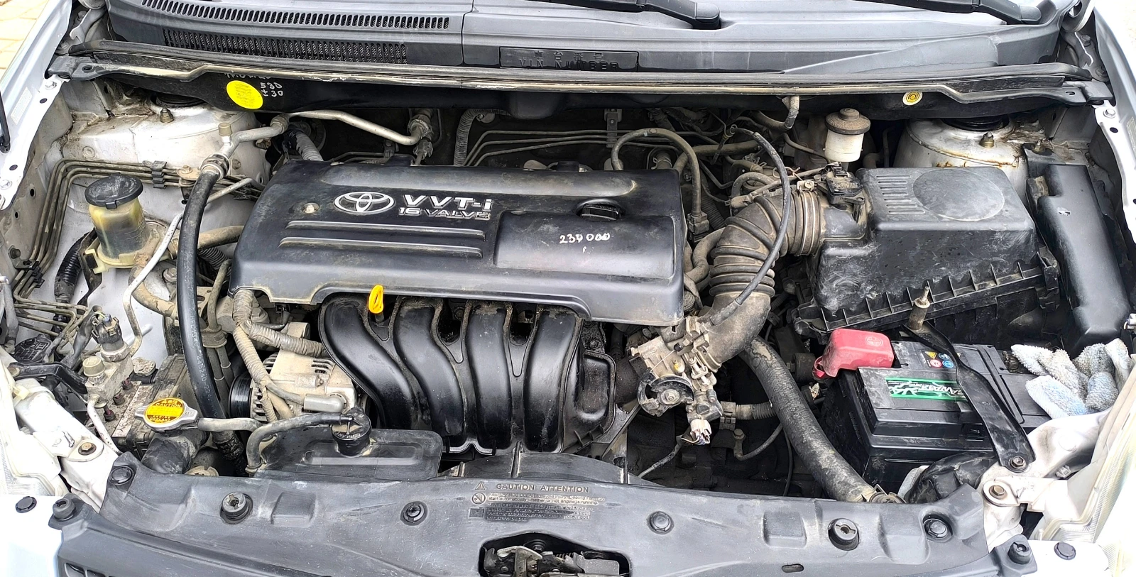 Toyota Corolla verso 1.6 - изображение 8