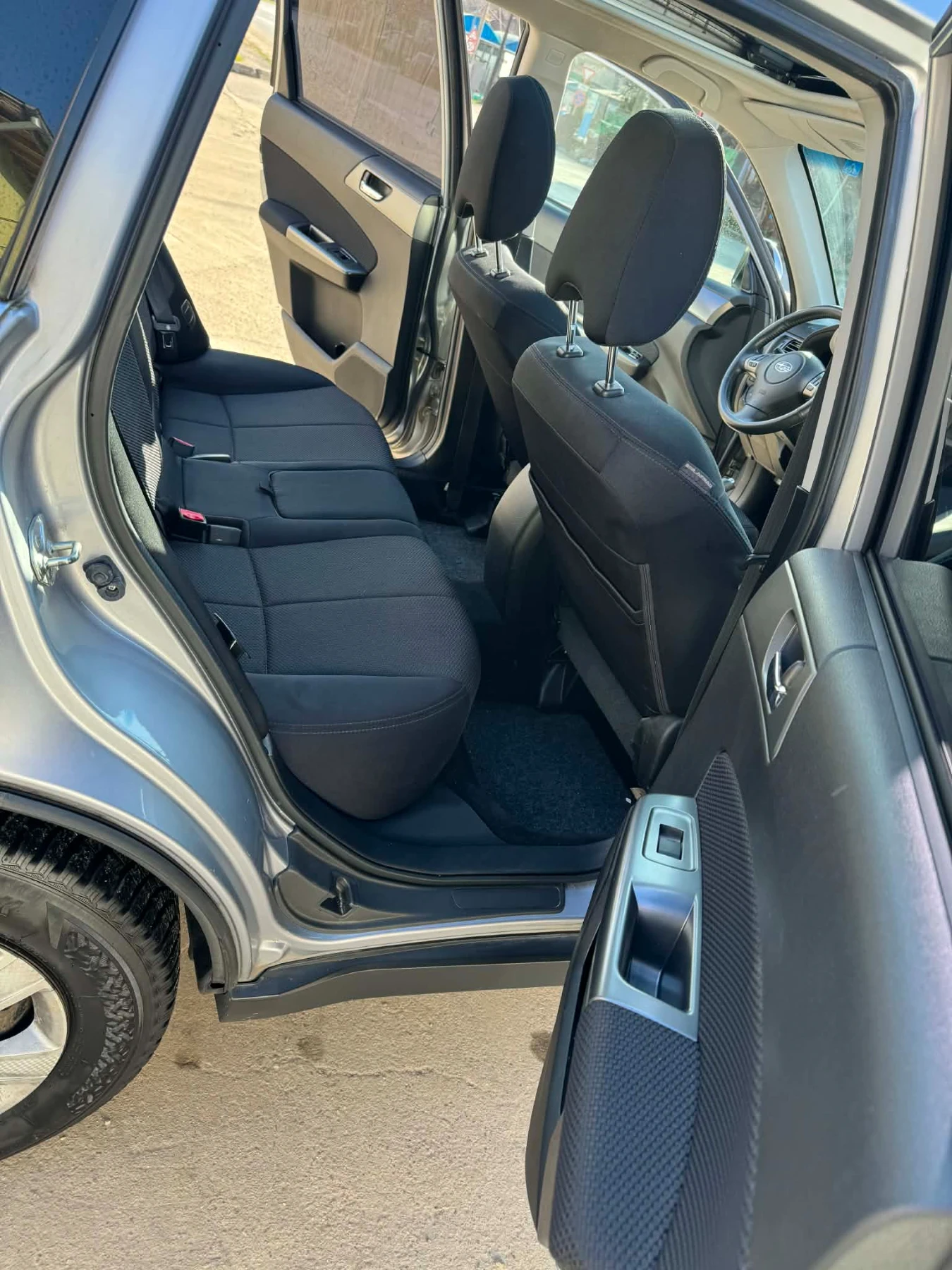 Subaru Forester 2.0, снимка 9 - Автомобили и джипове - 53865964