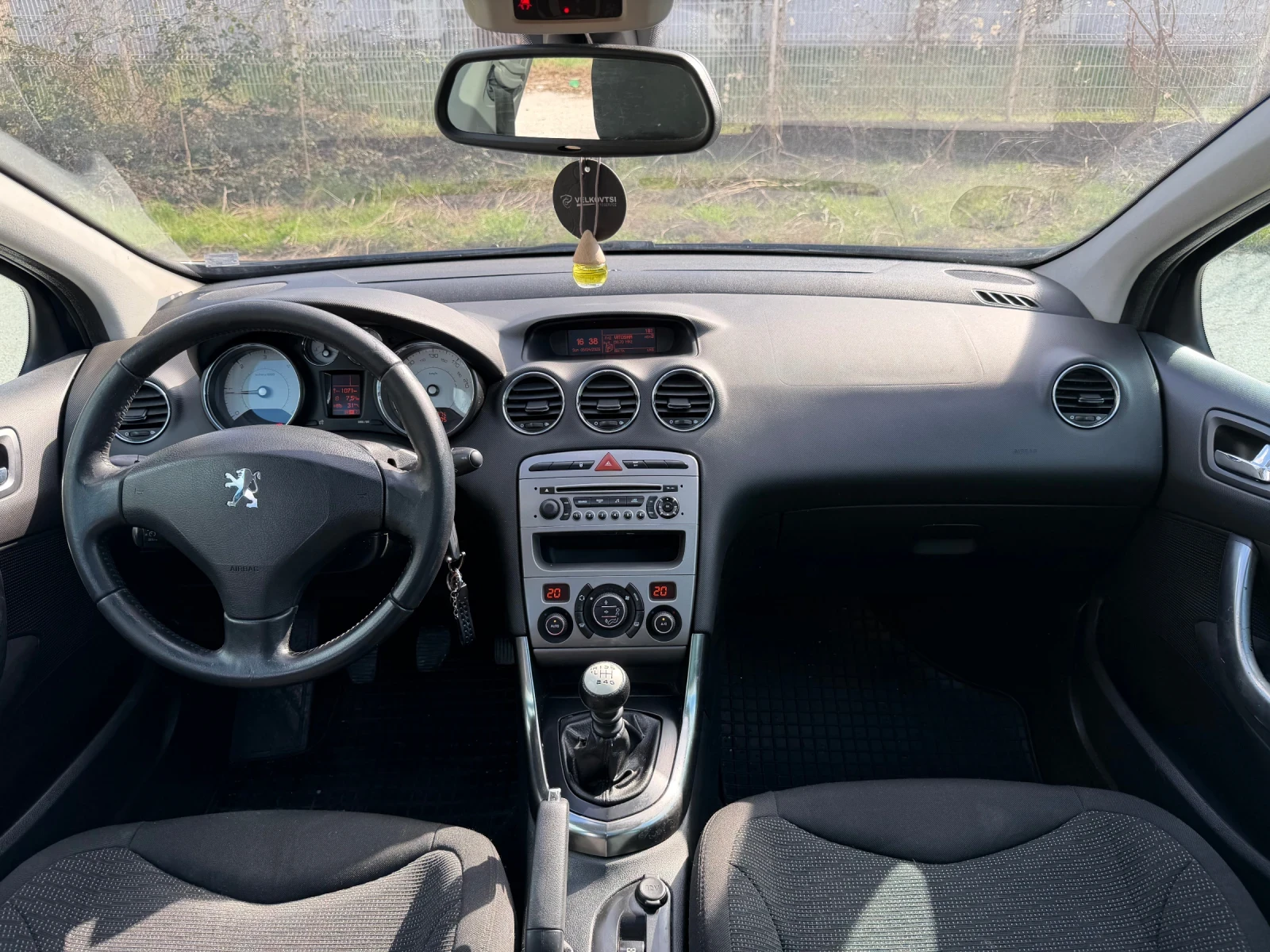 Peugeot 308 1.6HDI 109к.с, снимка 13 - Автомобили и джипове - 54099166