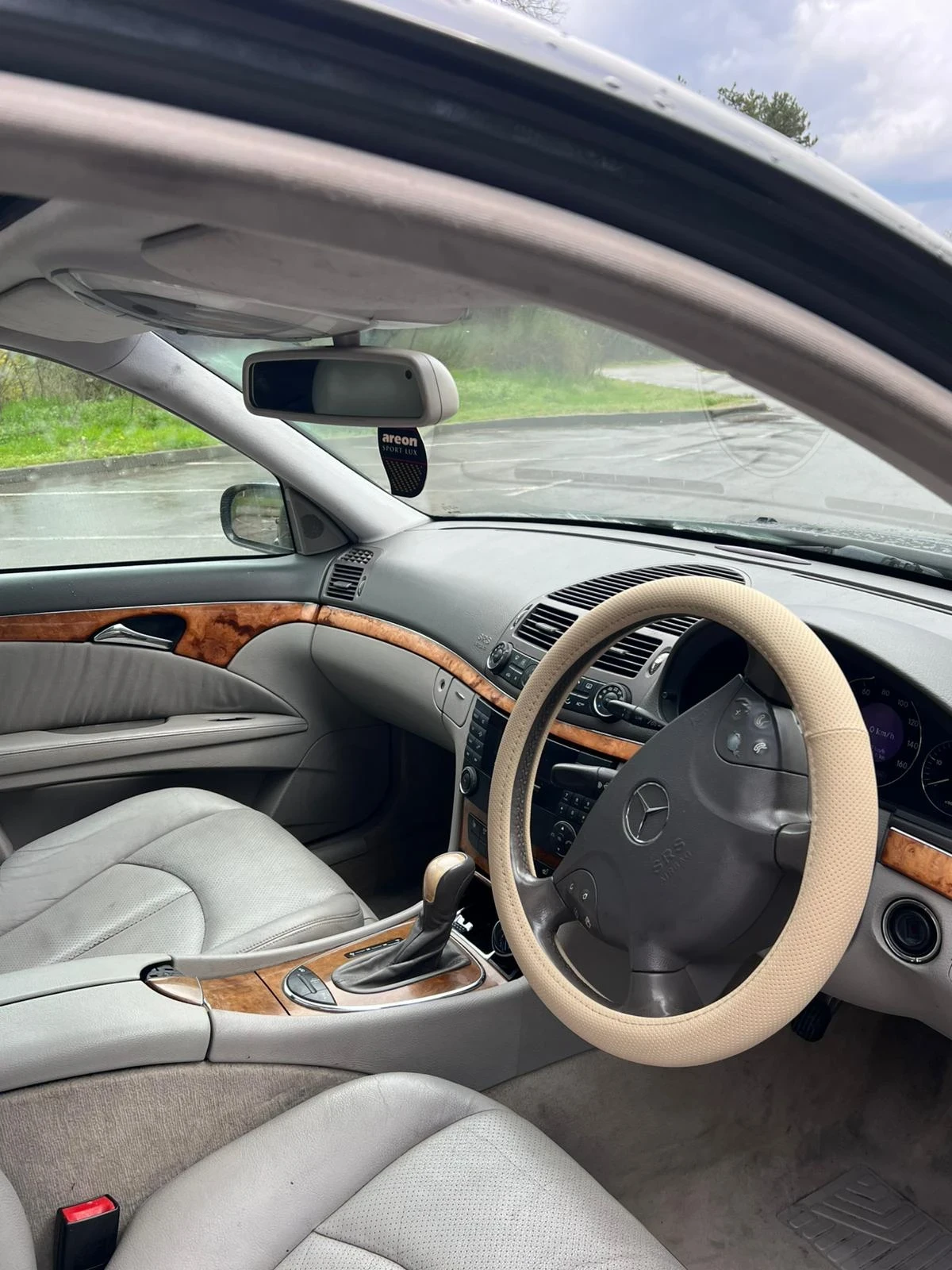 Mercedes-Benz E 320, снимка 8 - Автомобили и джипове - 54153168