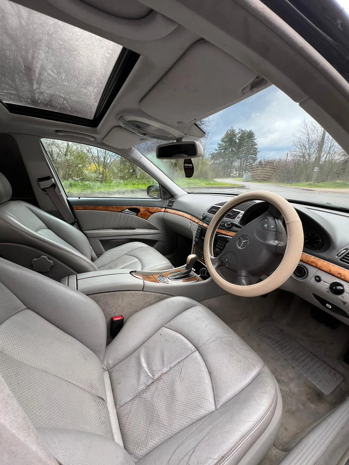 Mercedes-Benz E 320, снимка 7 - Автомобили и джипове - 54153168