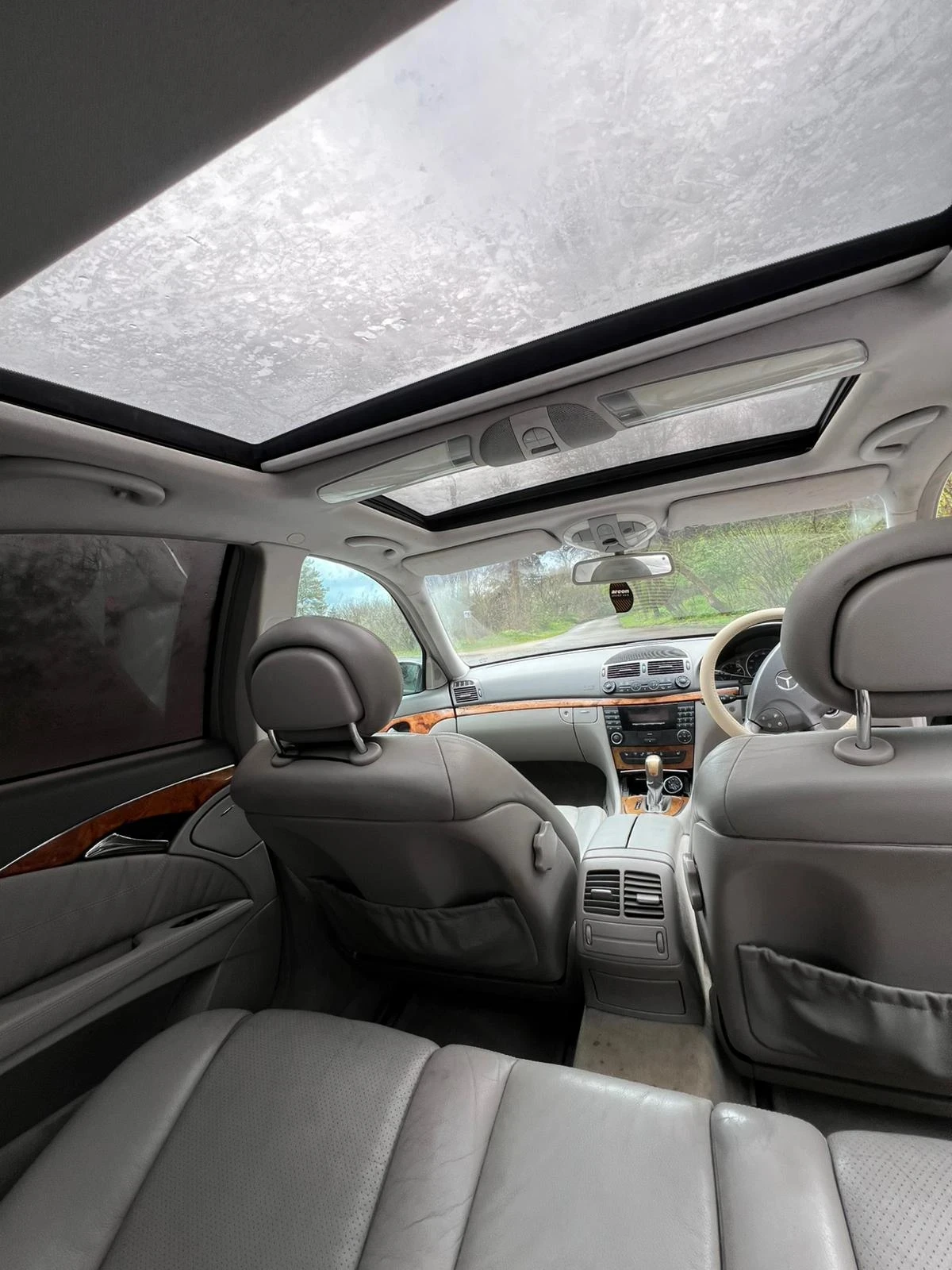 Mercedes-Benz E 320, снимка 10 - Автомобили и джипове - 54153168