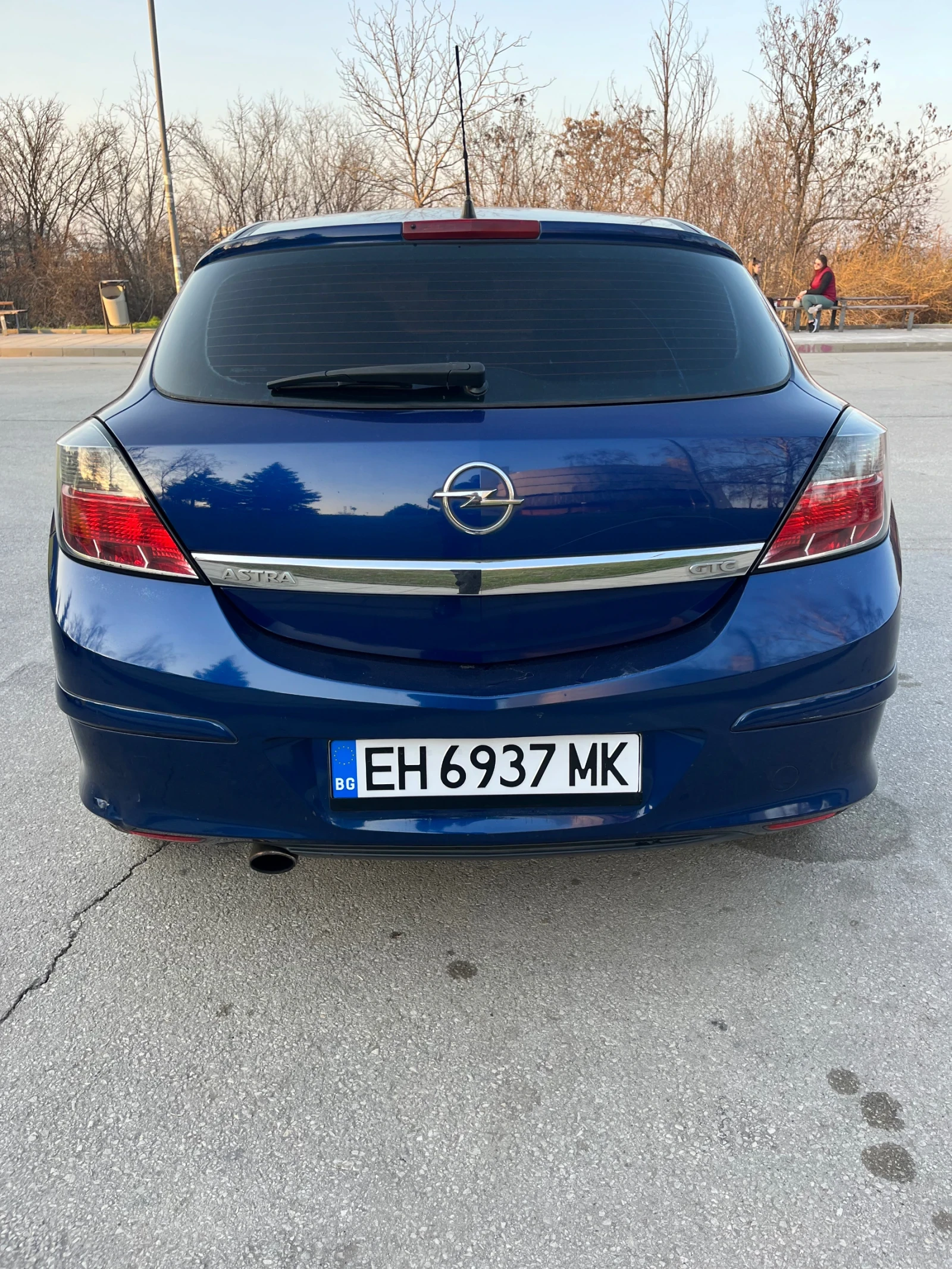 Opel Astra 1.9 GTC, снимка 6 - Автомобили и джипове - 54610052