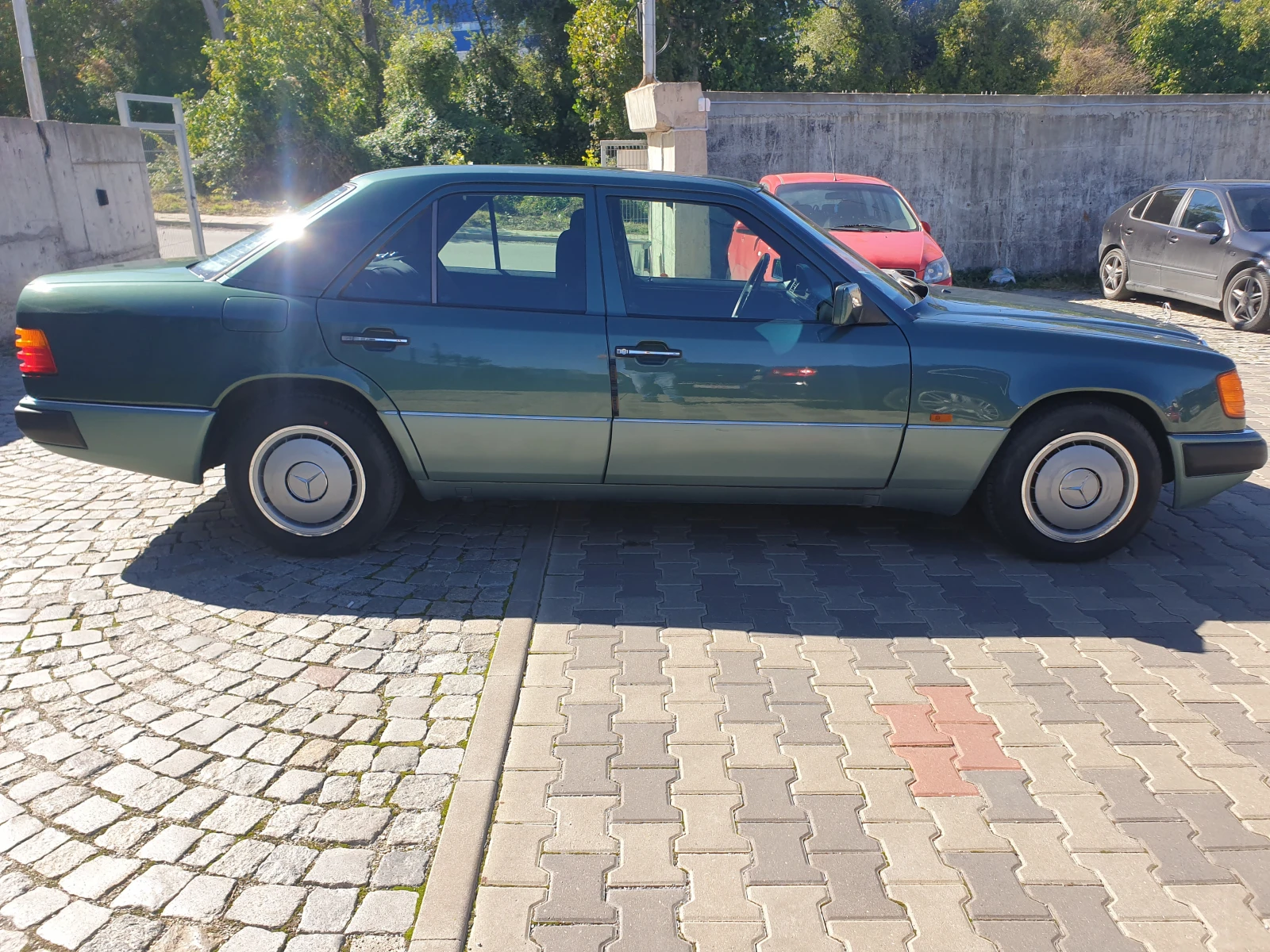 Mercedes-Benz 200 УНИКАТ 90600км., снимка 4 - Автомобили и джипове - 55355376