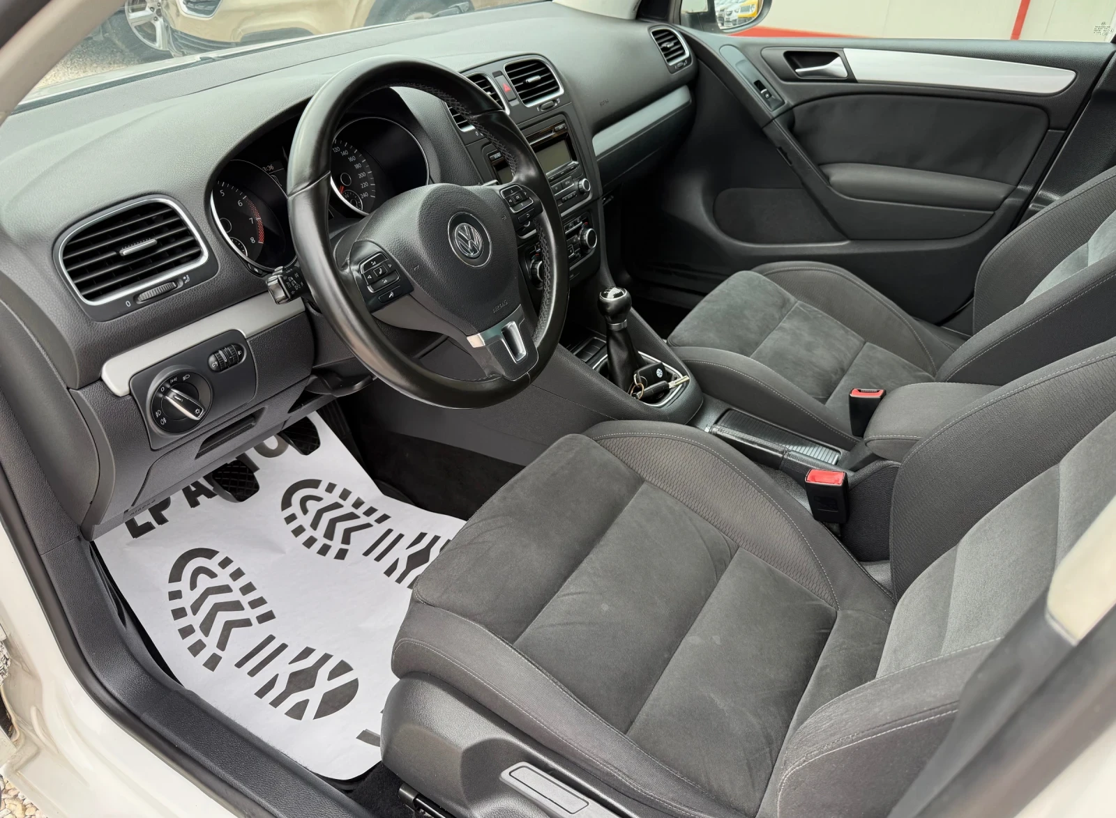 VW Golf 1.6i* 102k.c* GPL* Highline* , снимка 7 - Автомобили и джипове - 55408579