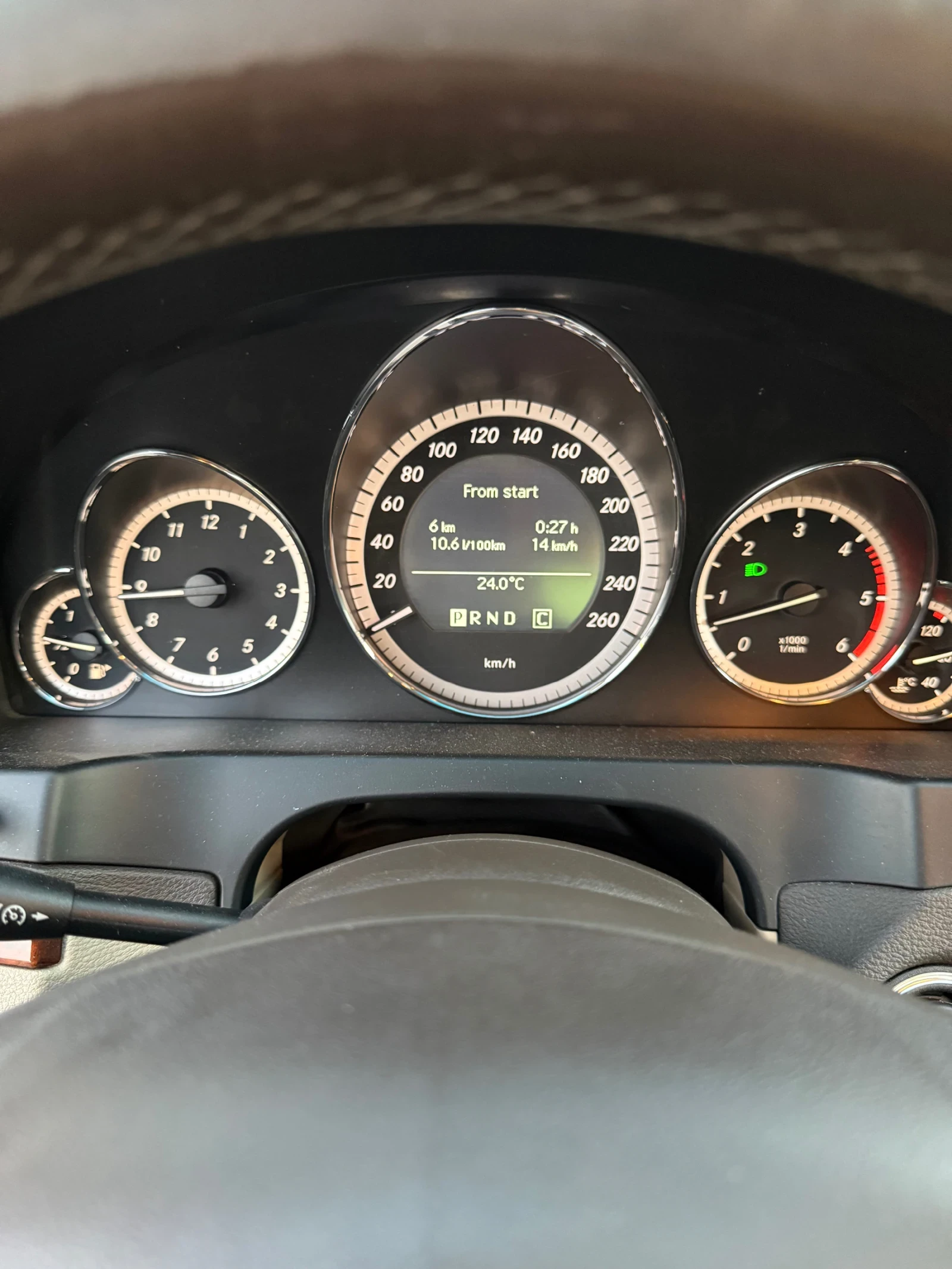 Mercedes-Benz E 350 Купе, снимка 13 - Автомобили и джипове - 55468493