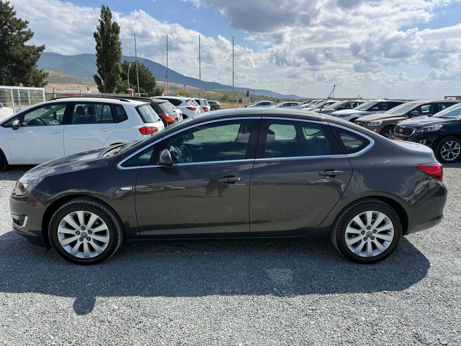 Opel Astra (KATO НОВА), снимка 10 - Автомобили и джипове - 55670880