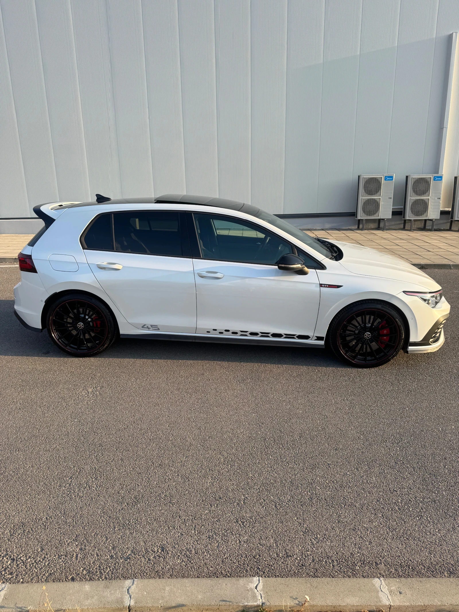 VW Golf Edition 45 Akrapovic, снимка 6 - Автомобили и джипове - 55849558