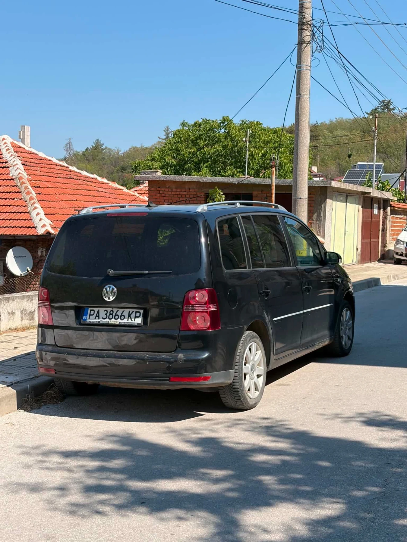 VW Touran 2.0TDI--140PS, снимка 2 - Автомобили и джипове - 55866334