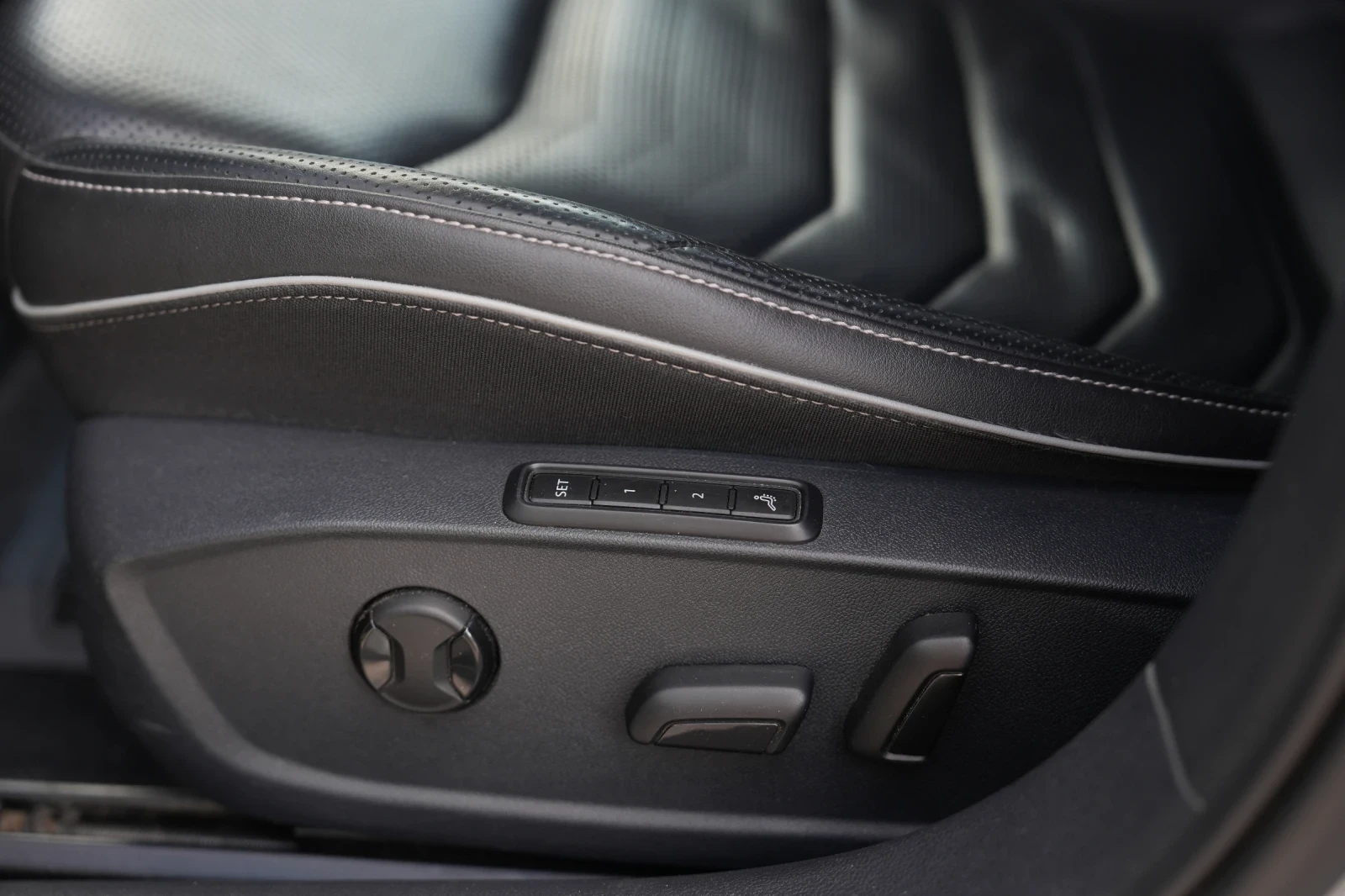 VW Arteon Full екстри, снимка 16 - Автомобили и джипове - 56288447