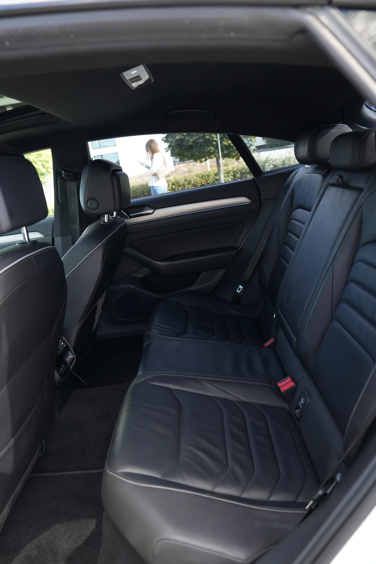VW Arteon Full екстри, снимка 11 - Автомобили и джипове - 56288447