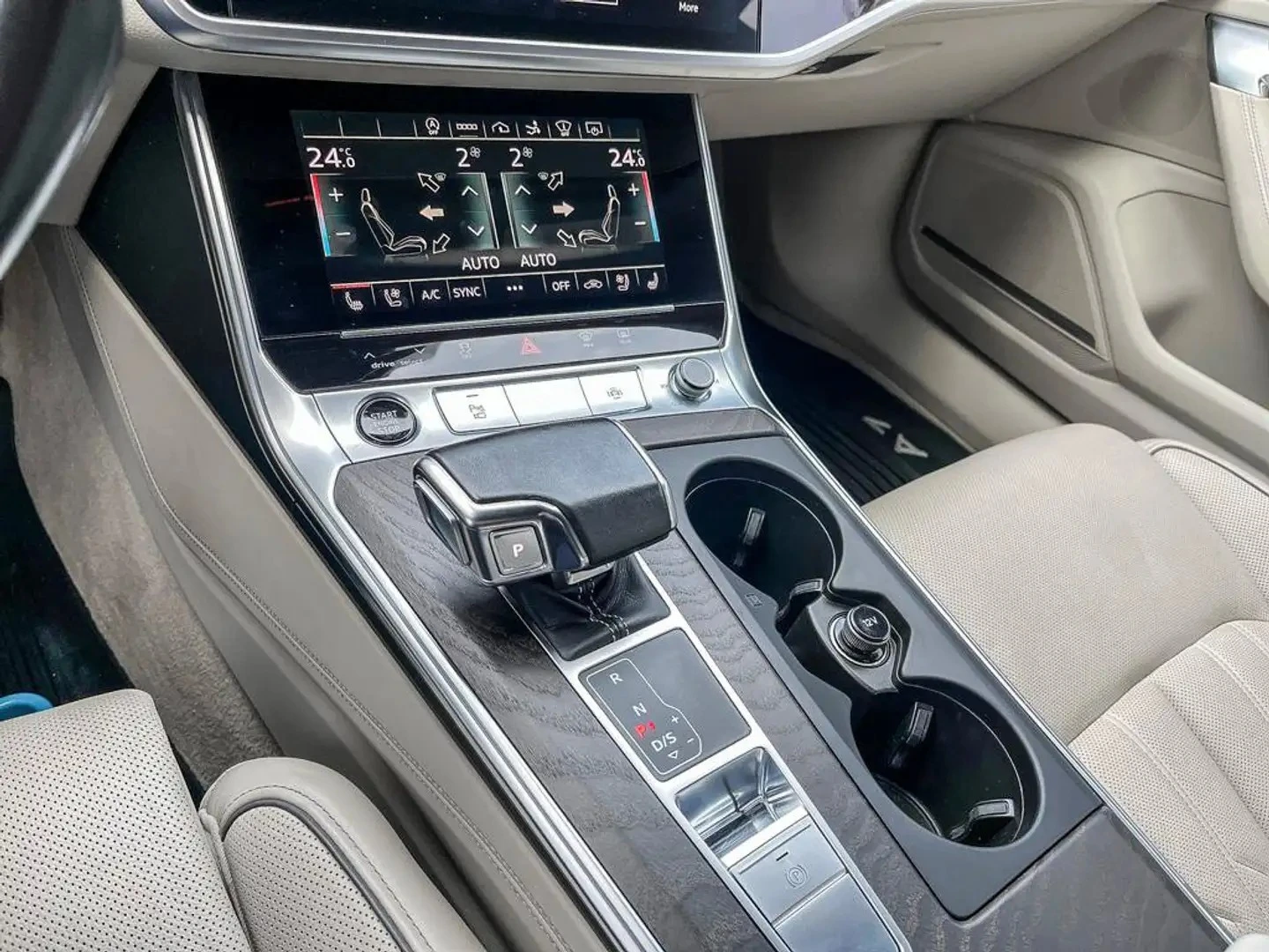 Audi A7 2022* TECHNIK* DIS* S-LINE* DIGITAL* B&O* ОБДУХ* К, снимка 14 - Автомобили и джипове - 56315456