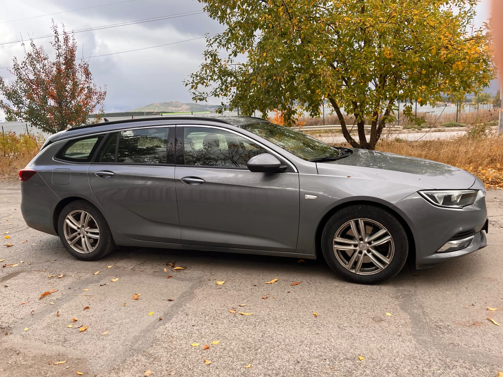 Opel Insignia 1.6CDTI Бартер, снимка 6 - Автомобили и джипове - 56533744