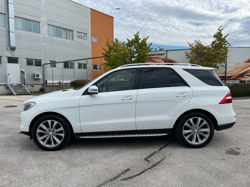 Mercedes-Benz ML 350 Bluetec 4 Matic, снимка 2 - Автомобили и джипове - 47535950