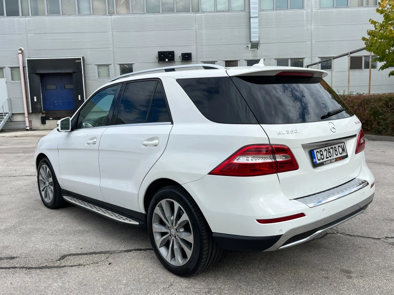 Mercedes-Benz ML 350 Bluetec 4 Matic, снимка 3 - Автомобили и джипове - 47535950