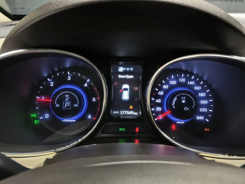 Hyundai Santa fe 2.2CRDI* HIGH CLASS* OБСЛУЖЕН* ВСИЧКИ ЕКСТРИ* , снимка 7 - Автомобили и джипове - 52472934