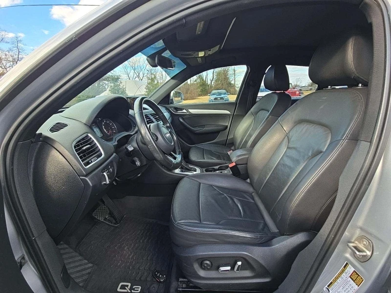 Audi Q3, снимка 7 - Автомобили и джипове - 53072234