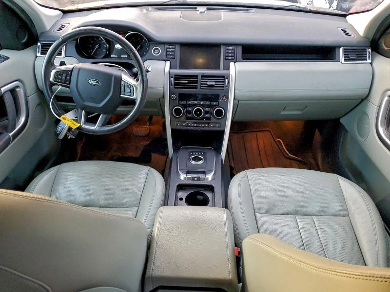 Land Rover Discovery 2.0L 4 All wheel drive, снимка 12 - Автомобили и джипове - 52886143