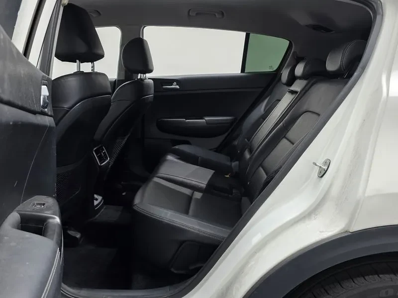 Kia Sportage  Diesel 1.7 2Wd Noblesse, снимка 10 - Автомобили и джипове - 56118389