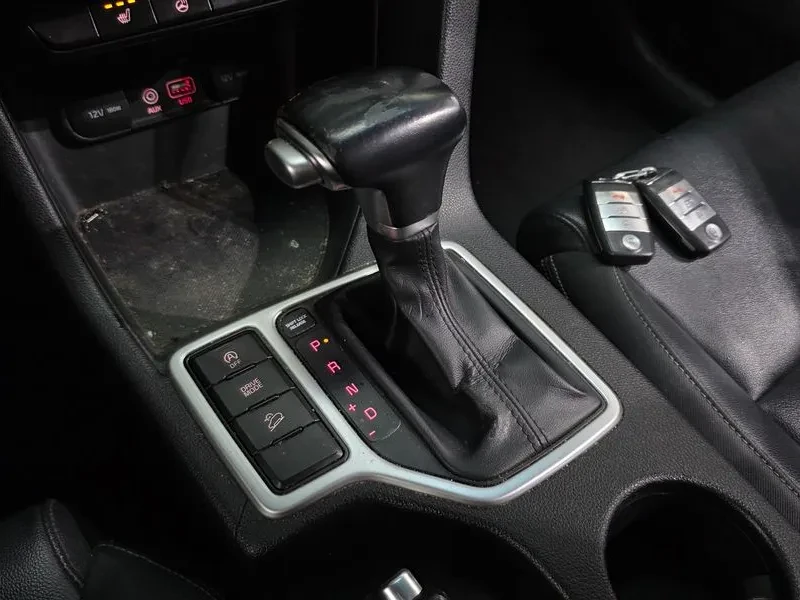 Kia Sportage  Diesel 1.7 2Wd Noblesse, снимка 8 - Автомобили и джипове - 56118389
