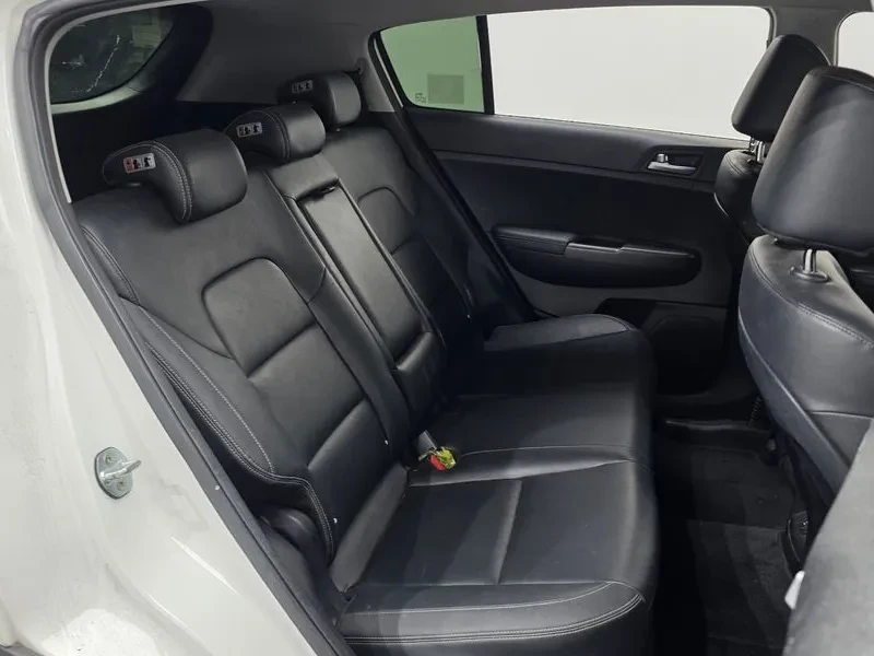 Kia Sportage  Diesel 1.7 2Wd Noblesse, снимка 11 - Автомобили и джипове - 56118389