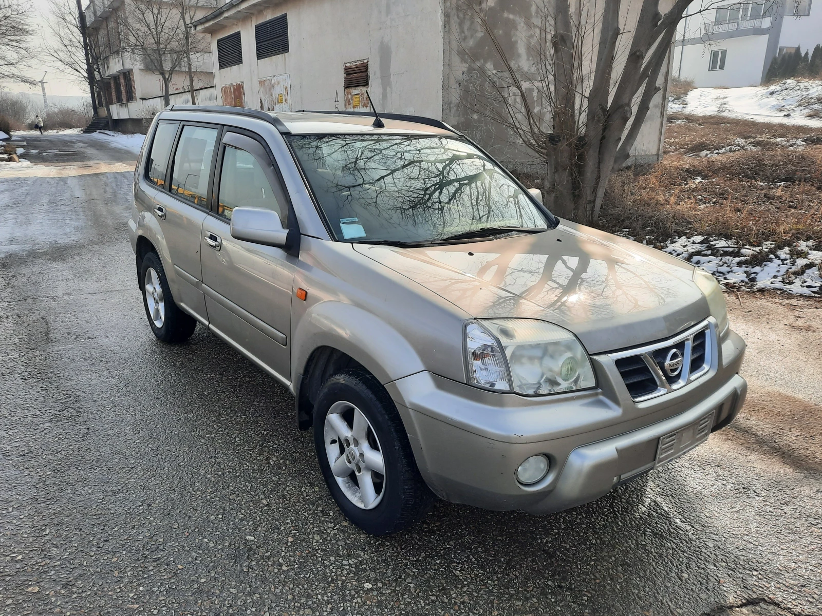 Nissan X-trail 2.2d  4x4 - изображение 4