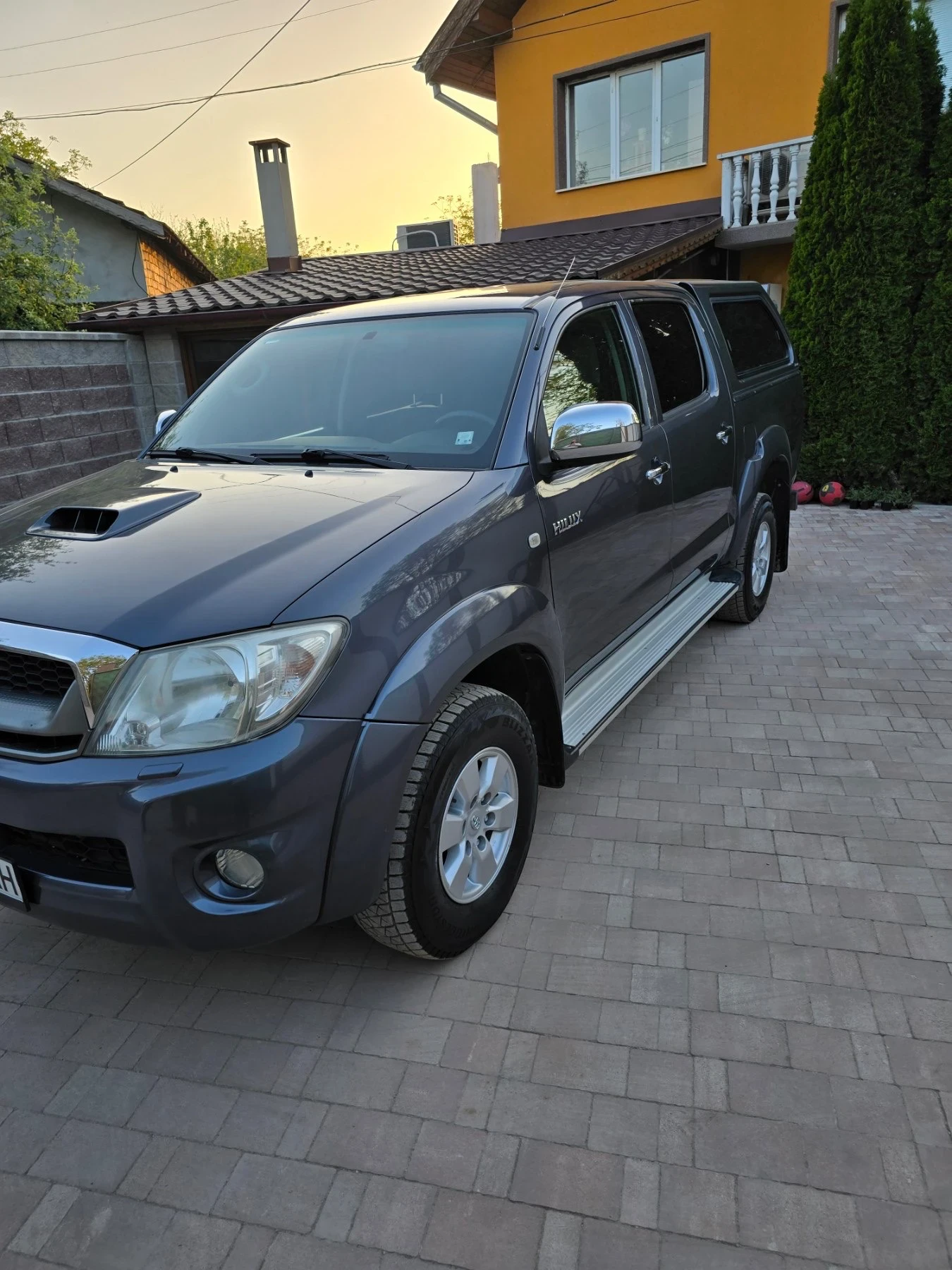 Toyota Hilux  - изображение 2