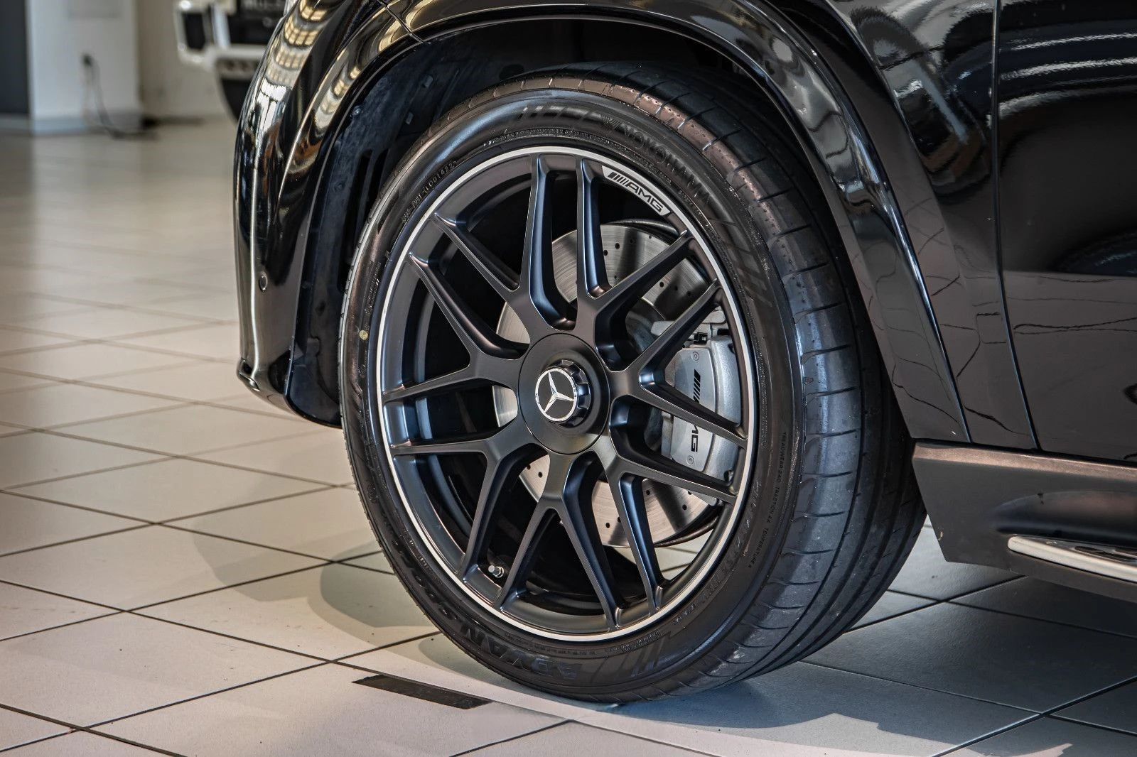 Mercedes-Benz GLE 53 4MATIC AMG/COUPE/FACELIFT/NIGHT/PANO/BURM/ACTIVE RIDE/360 - изображение 4