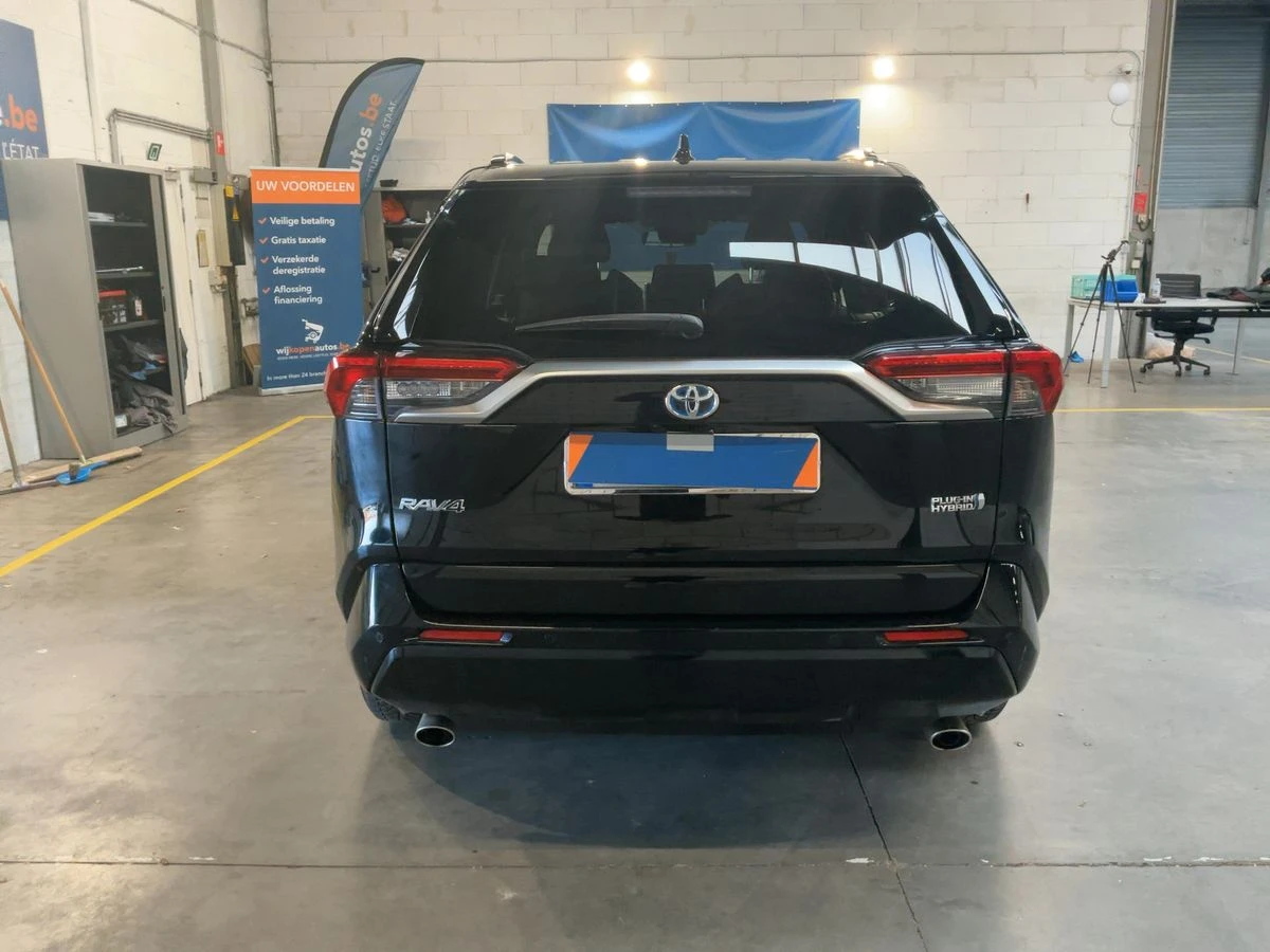Toyota Rav4 2.5 PHybrid 4x4 - изображение 10