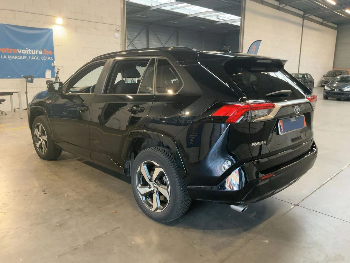 Toyota Rav4 2.5 PHybrid 4x4 - изображение 4