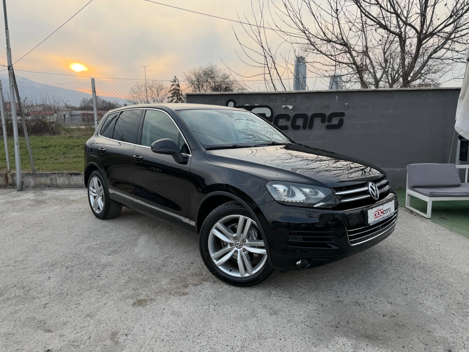 VW Touareg 3.0TDI 4M Facelift Euro5b, снимка 2 - Автомобили и джипове - 53884021