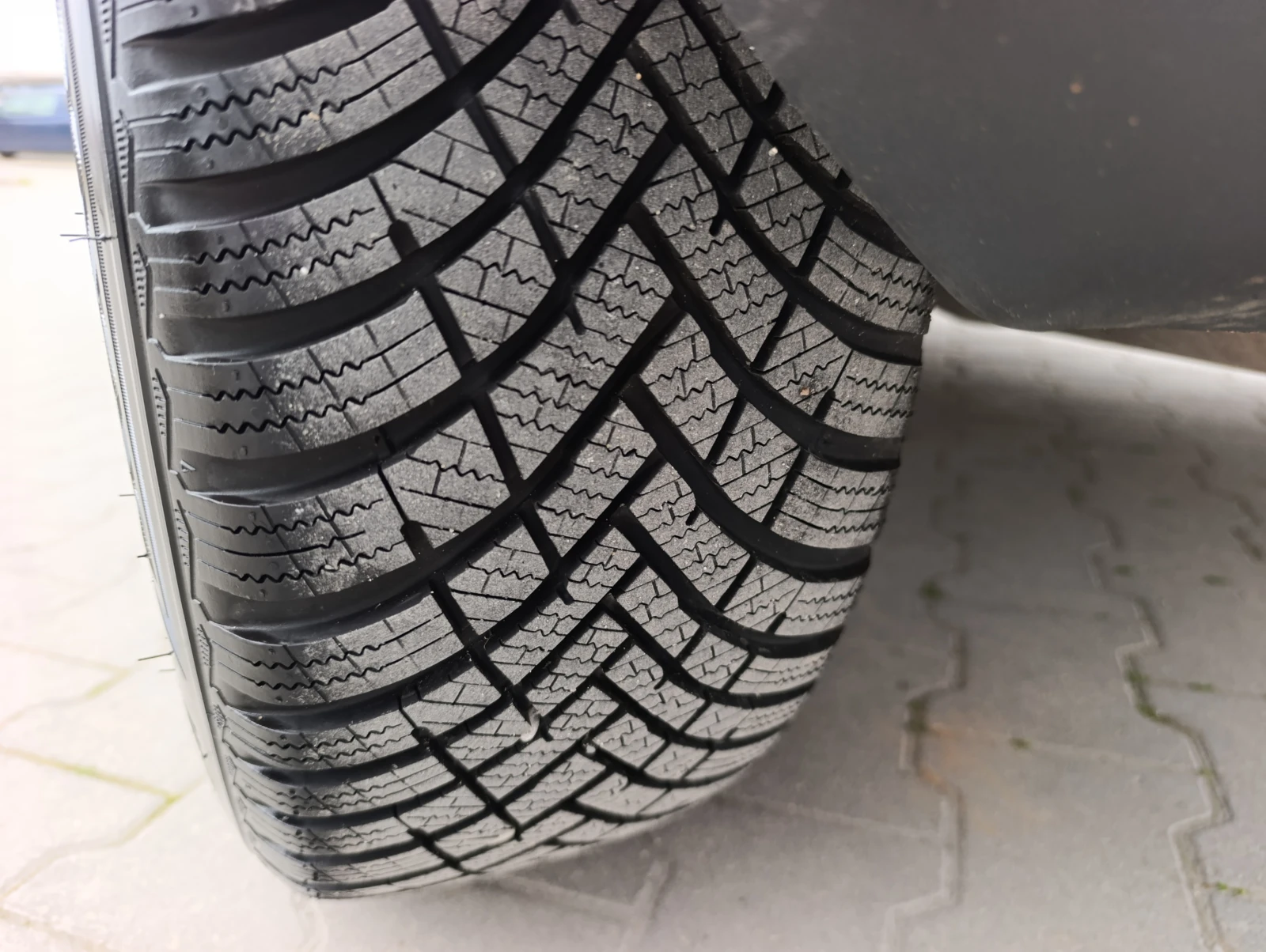 Nissan Juke 1.6 n-tec Xtronic, снимка 16 - Автомобили и джипове - 54127988