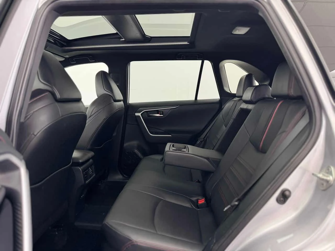 Toyota Rav4 * XSE AWD PRIME * ВСИЧКИ ЕКСТРИ ЗА МОДЕЛА!* , снимка 12 - Автомобили и джипове - 54133493