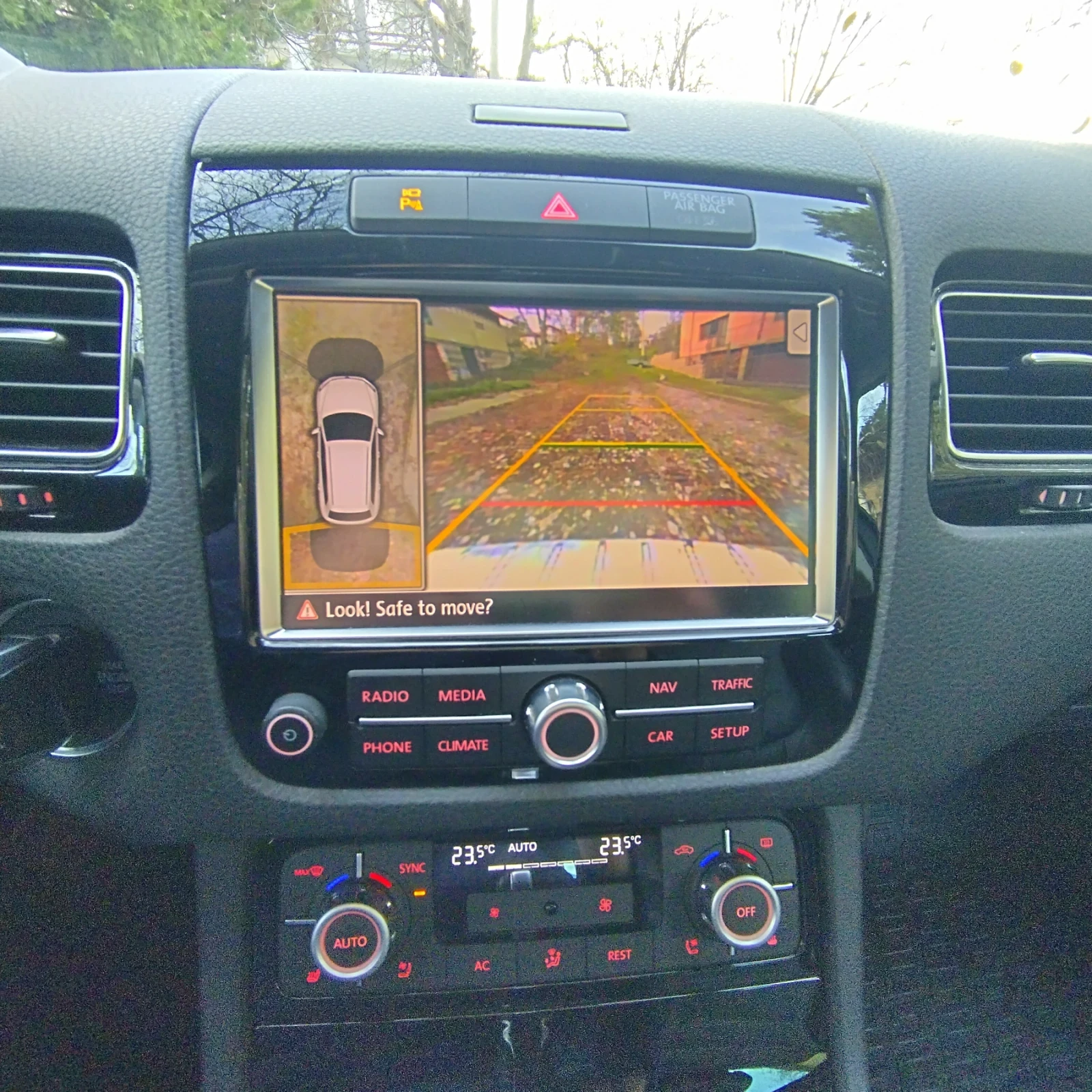 VW Touareg 3.0, снимка 11 - Автомобили и джипове - 54293266