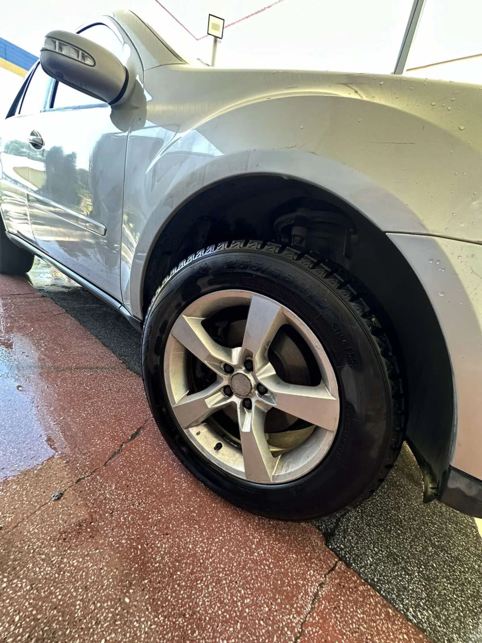 Mercedes-Benz ML 320, снимка 4 - Автомобили и джипове - 54371770