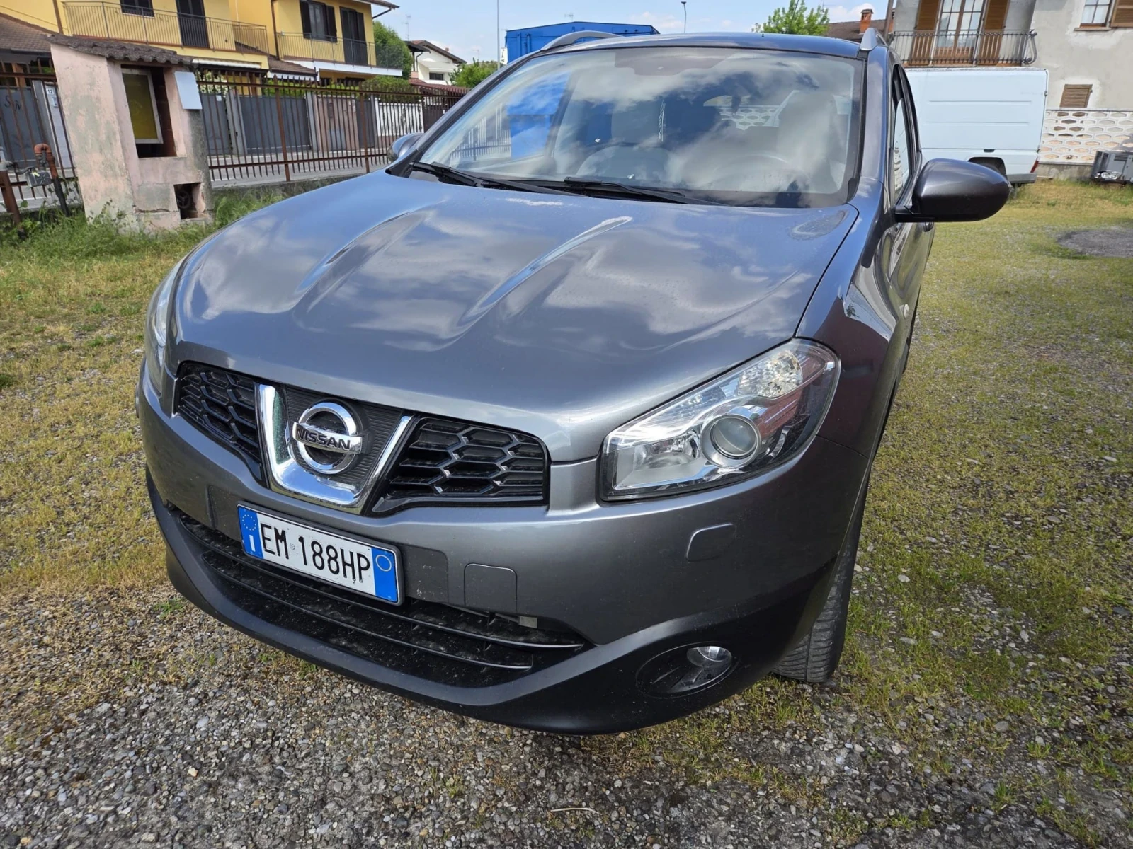 Nissan Qashqai 2.0 4х4 автоматик, снимка 2 - Автомобили и джипове - 54681538