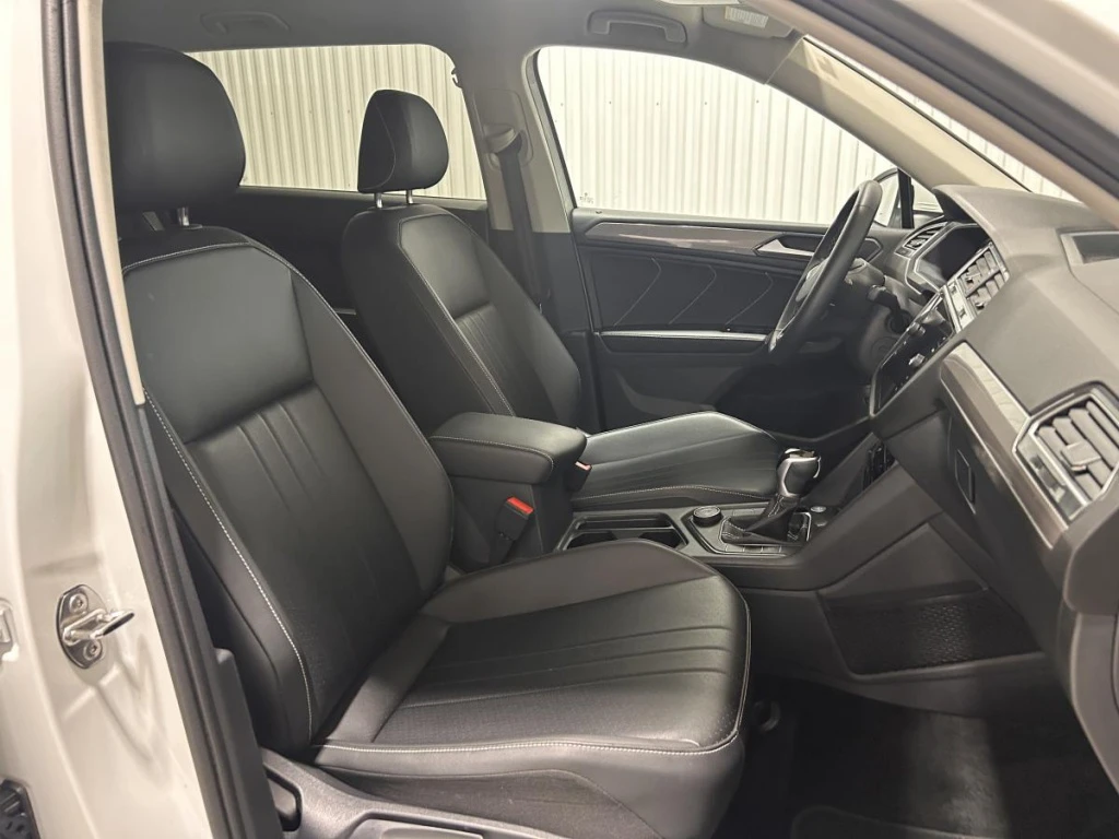 VW Tiguan Comfortline 4MOTION, снимка 11 - Автомобили и джипове - 54869196
