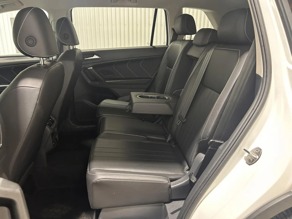 VW Tiguan Comfortline 4MOTION, снимка 13 - Автомобили и джипове - 54869196