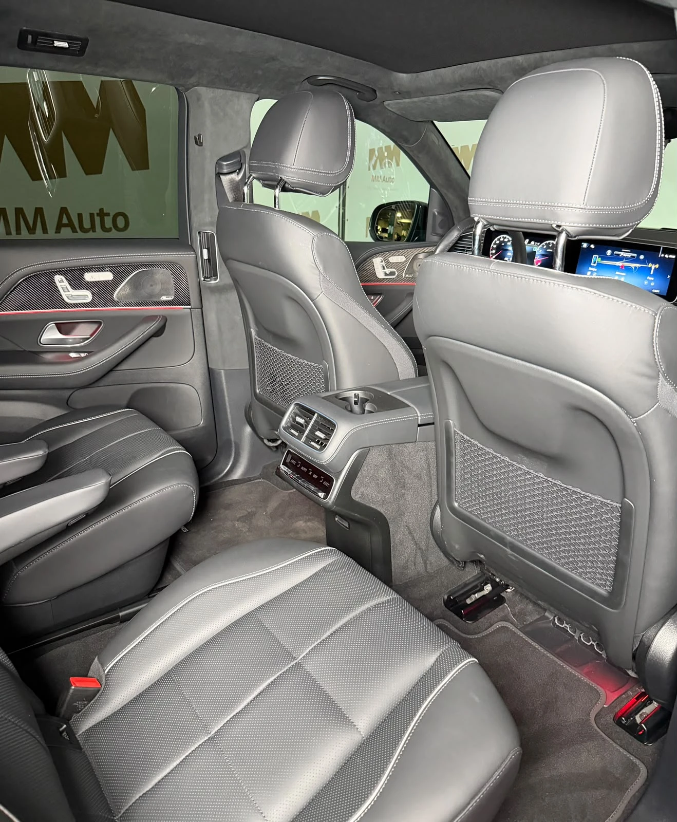 Mercedes-Benz GLS580 AMG* 4Matic* Pano* HuD* Carbon* Massage, снимка 14 - Автомобили и джипове - 55405322