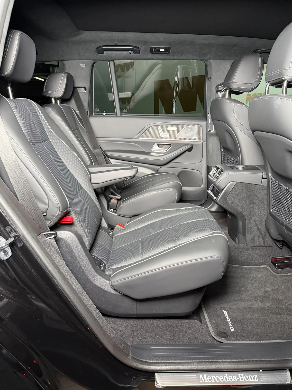 Mercedes-Benz GLS580 AMG* 4Matic* Pano* HuD* Carbon* Massage, снимка 10 - Автомобили и джипове - 55405322