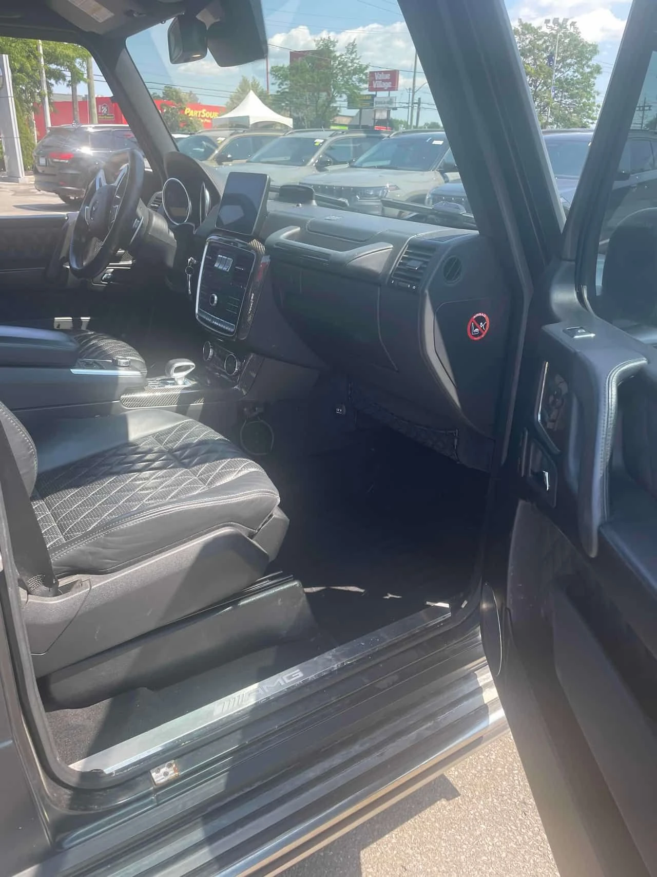 Mercedes-Benz G * AMG 63 * АВТОКРЕДИТ БЕЗ ПЪРВОНАЧАЛНА ВНОСКА* , снимка 16 - Автомобили и джипове - 55651552