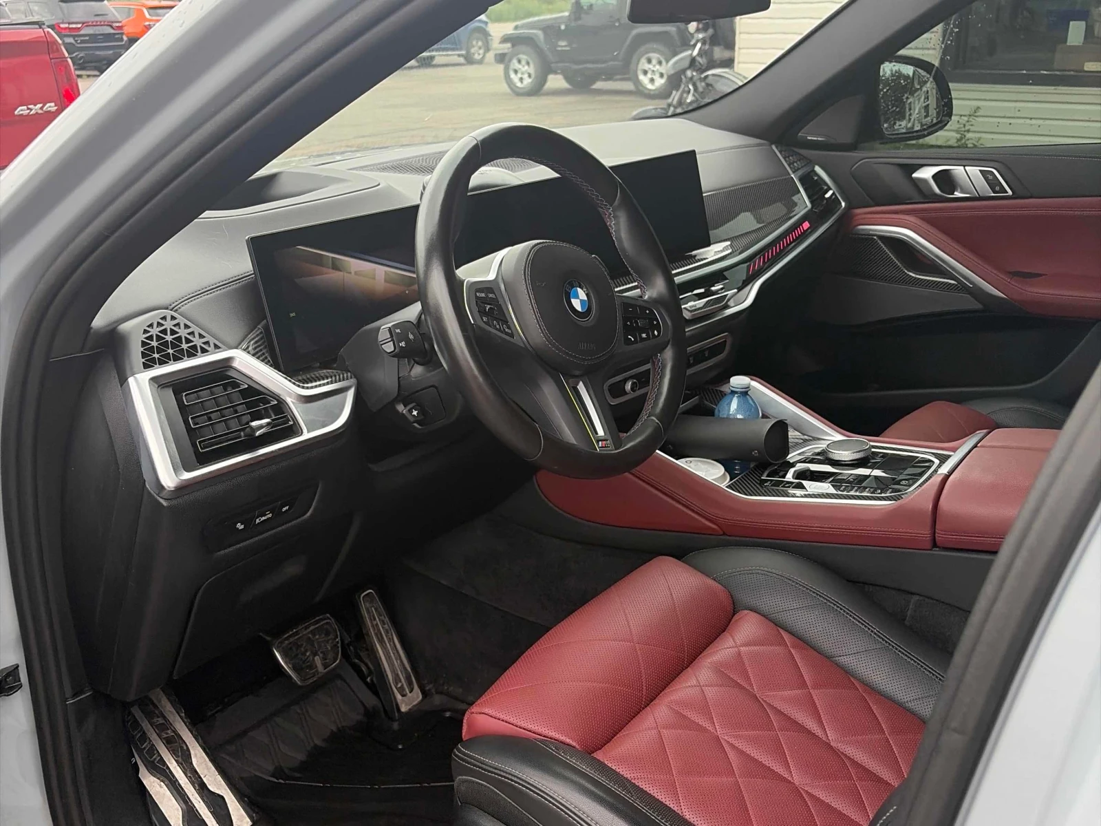 BMW X6 М60I * ДИСТРОНИК* 360 КАМЕРА* ОБДУХВАНЕ* ПАНРОАМА*, снимка 7 - Автомобили и джипове - 56108289