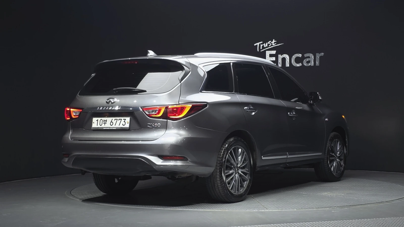 Infiniti QX60 ESSENTIAL FIRST CLASS * КРАЙНА ЦЕНА* FULL MAX, снимка 2 - Автомобили и джипове - 56198747