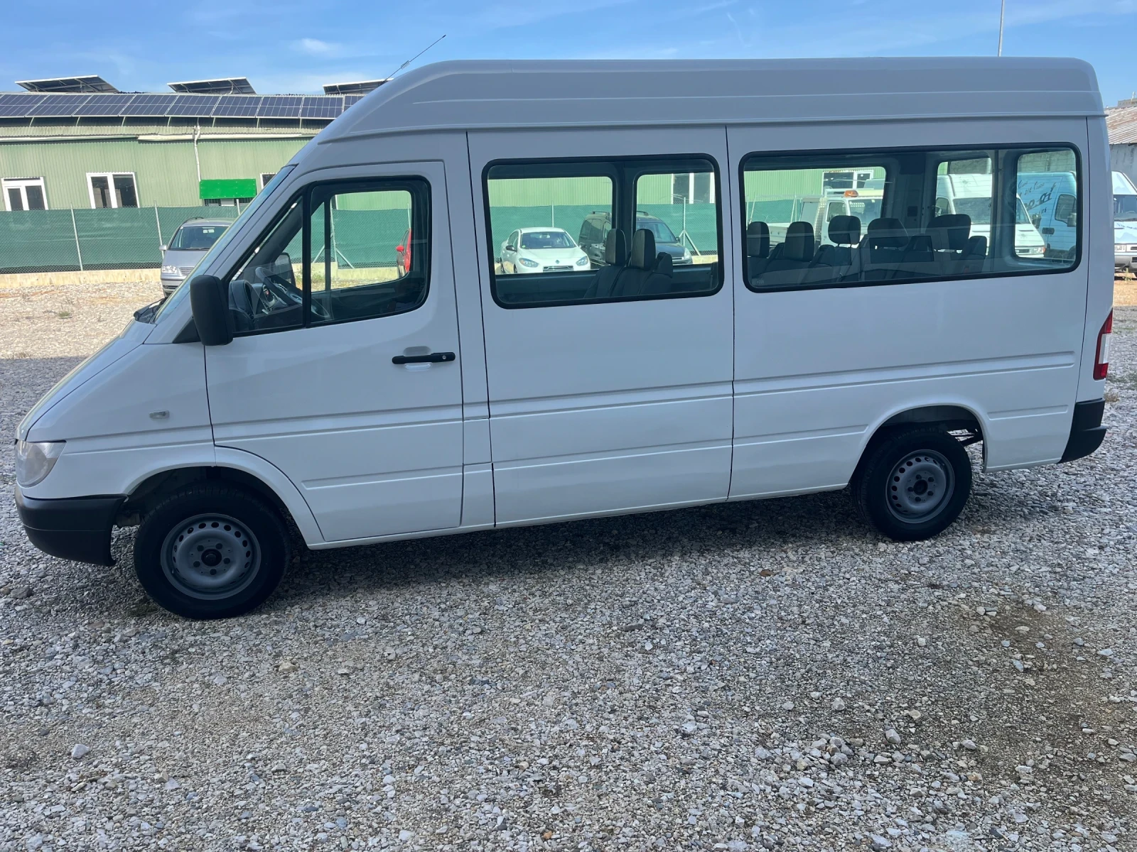 Mercedes-Benz Sprinter 211 2.2CDI климатик/9места - изображение 3