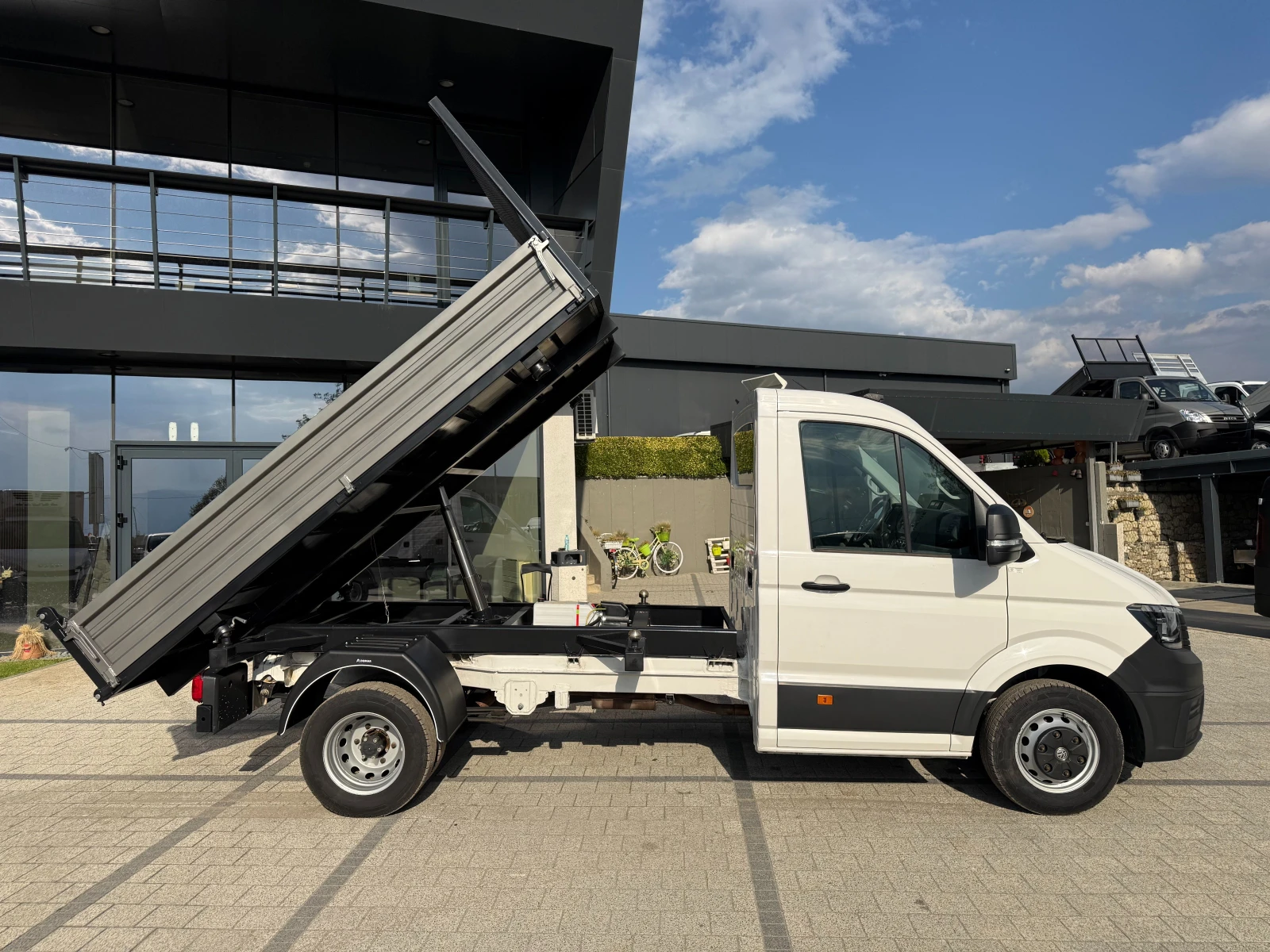 VW Crafter 2.0TDI до 3.5т. 3.30м. Клима Euro 6 , снимка 9 - Бусове и автобуси - 56166206